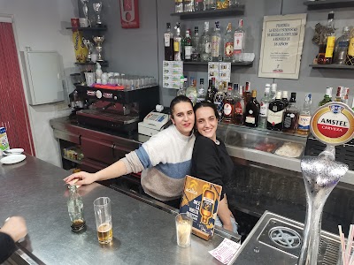 Las 3 Hermanas Cafe Bar atmosphere