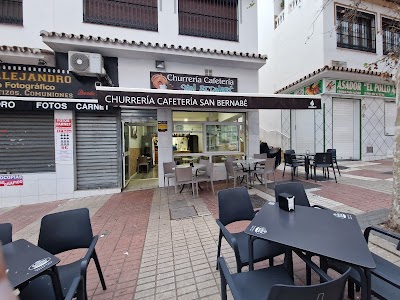 Churrería San Bernabé atmosphere
