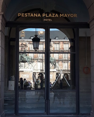 Interior of Café y Té in Madrid