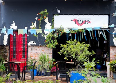 Interior of Café e Galeria Devora in