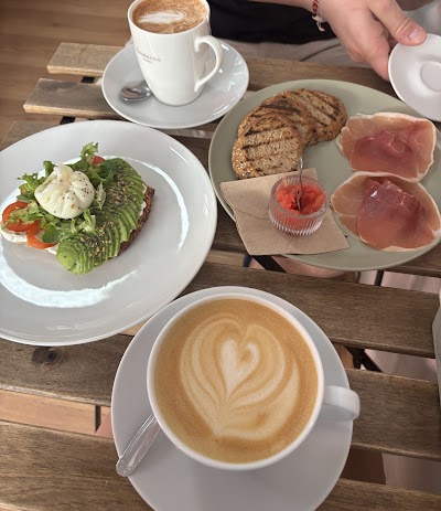 GreenCoffees Specialty Coffee Roasters atmosphere