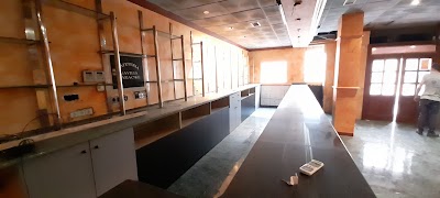 Gavilia Cafeteria atmosphere