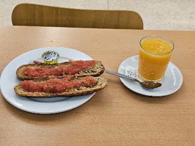 Cafeteria Facultad de Medicina atmosphere