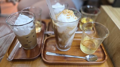 Tornado Coffee atmosphere