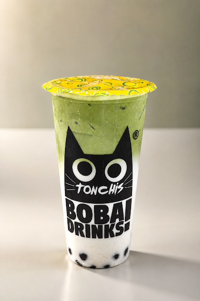 TONCHIS Boba Drinks atmosphere