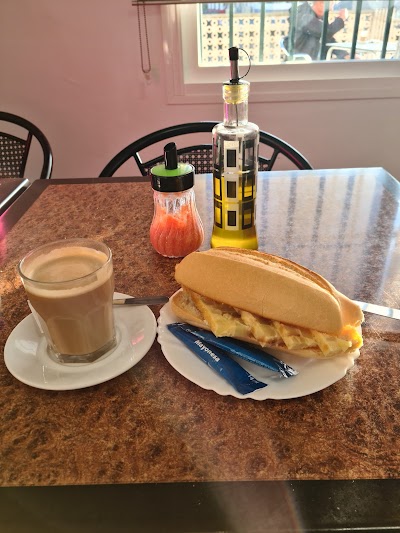 El Hogar Del Pensionista atmosphere