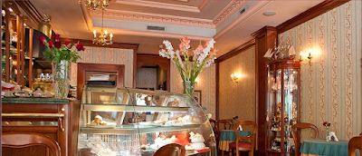 Interior of Florentine Saló de Te in Benidorm