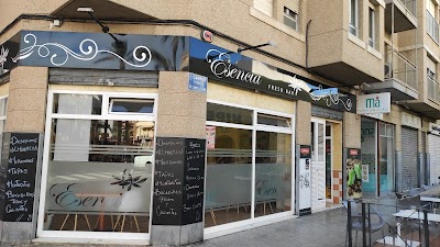 Esencia Fresh Bar atmosphere