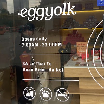Eggyolk Coffee atmosphere