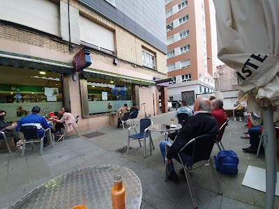 El Café de Miguel atmosphere