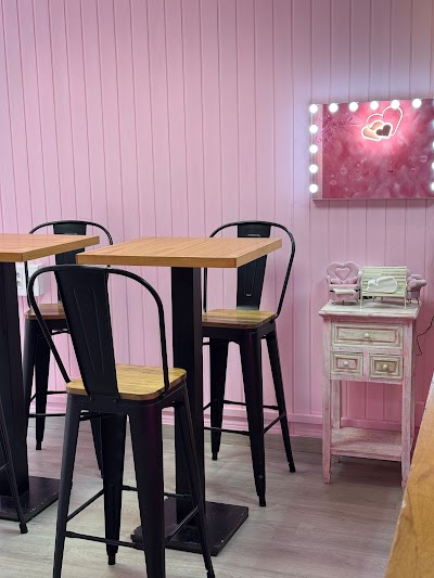 Bonito Cafetería y repostería en Tarancón