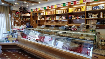 Il Forno di Pinzana and Tollon