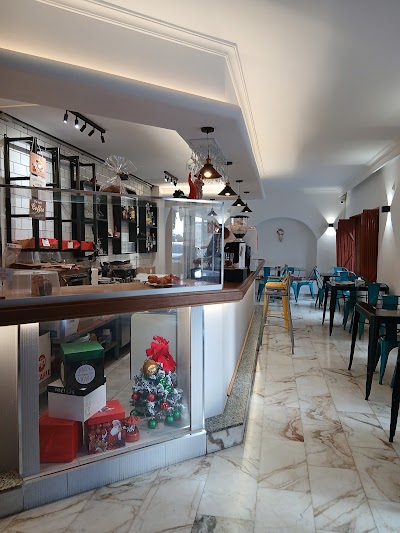 Interior of FUORICLASSE - Panadería de Vanguardia in Santa Eulària des Riu