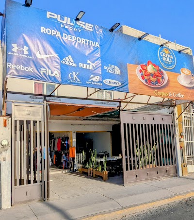 Interior of Crepa Roll House in Santiago de Querétaro