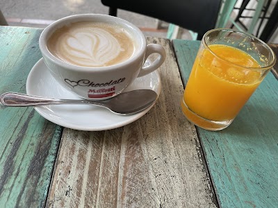 Café Cariño atmosphere
