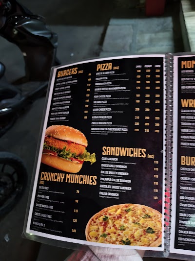 Hob's Eats atmosphere