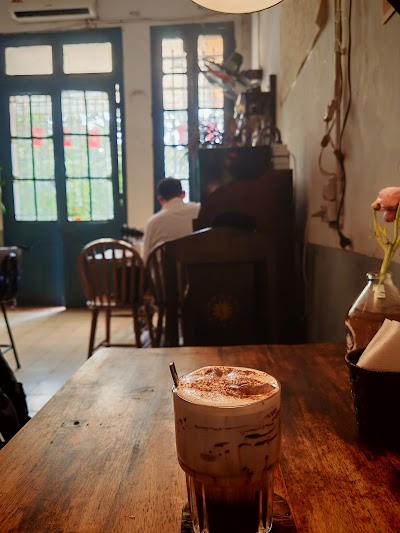 The Little Plan Cafe atmosphere