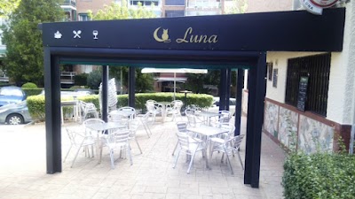 Cafe Bar Luna atmosphere