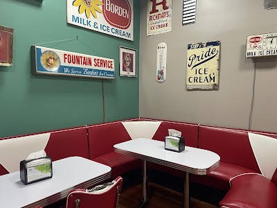 Plain Talk Books and Coffee atmosphere