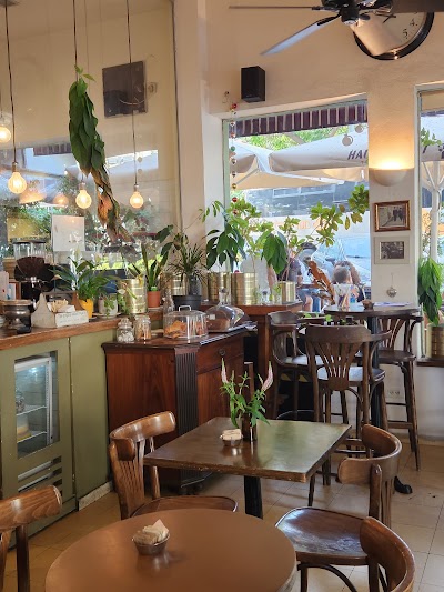 Cafe Masaryk atmosphere