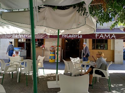 Interior of Cafetería Tapería Fama in Elche