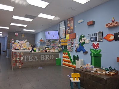 Tea Bro atmosphere