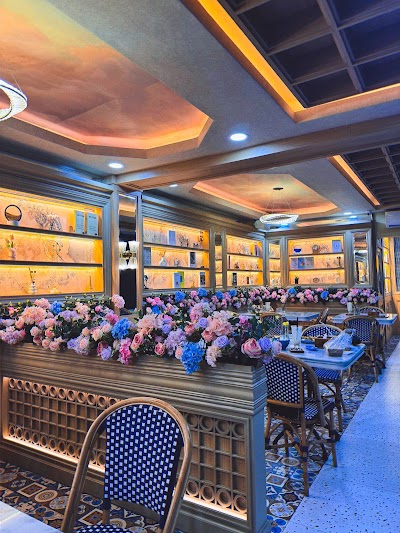 Enchante Bistro & Cafe