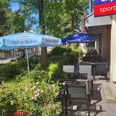 Palmos Cafe & Bar atmosphere