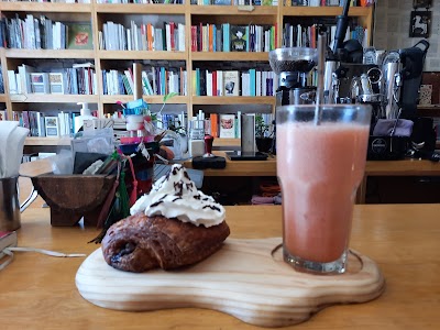Cafebrería Pessoa coffee