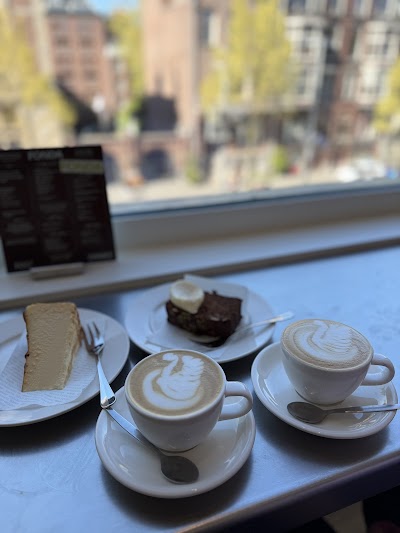 Fonda Café and Coffee Bar atmosphere