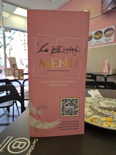 Cafeteria Le Petit Cardinale atmosphere