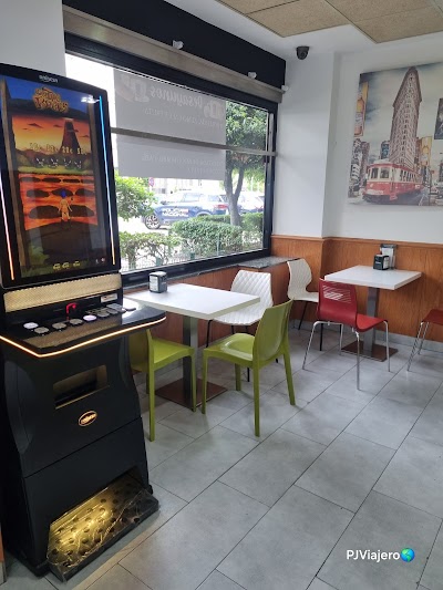 Cafetería Reyes atmosphere