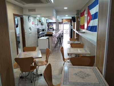 Café-Bar Los Orishas atmosphere