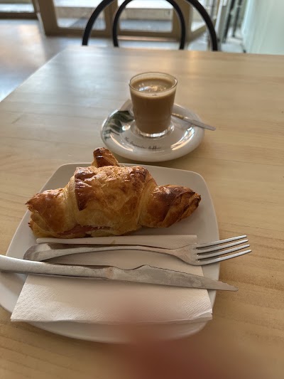 Rala Cafeteria Geladerderia in Valencia