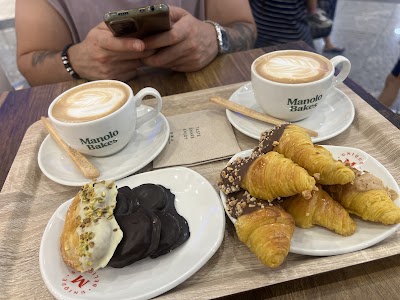 Manolo Bakes