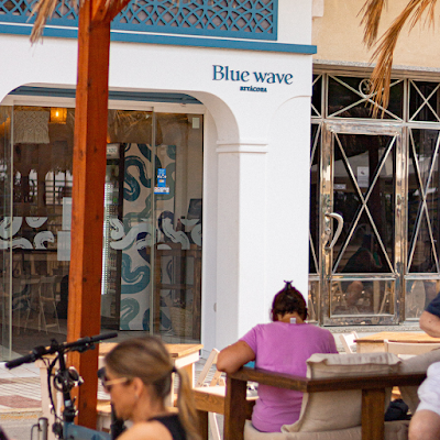 Blue Wave - Brunch atmosphere