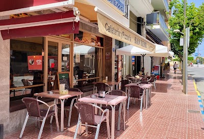 Interior of Cafetería Pizzería San Remo in Santa Eulària des Riu