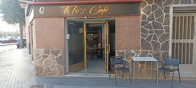 Interior of Tito's Cafe in Elche