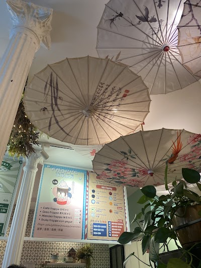 Le Cha atmosphere
