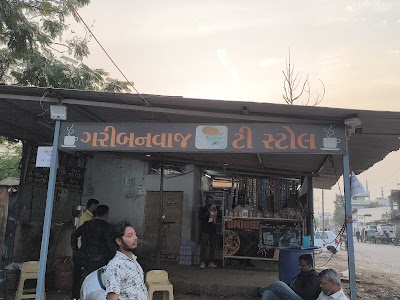 GARIB NAWAZ TEA STALL atmosphere