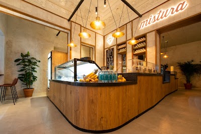 Mistura Ice Cream atmosphere