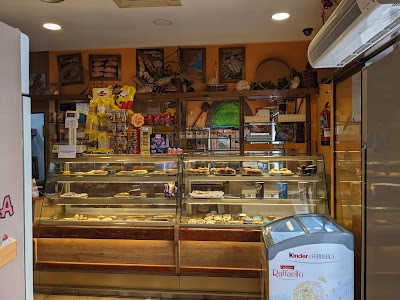 Interior of Panadería La Espiga de Valderribas in Madrid