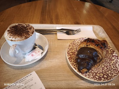 Santagloria Coffee and Bakery Ponzano atmosphere