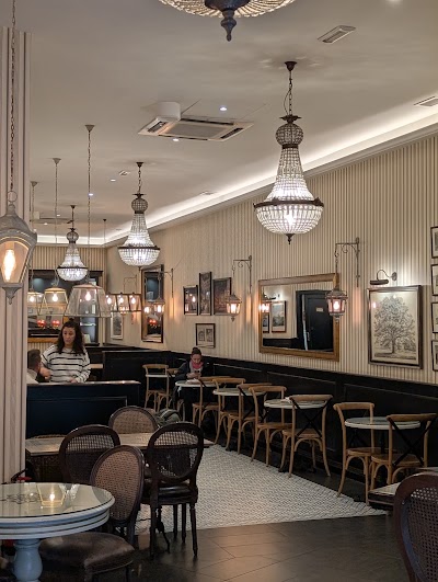 El Horno Luchana 25 - Cafetería en Madrid atmosphere