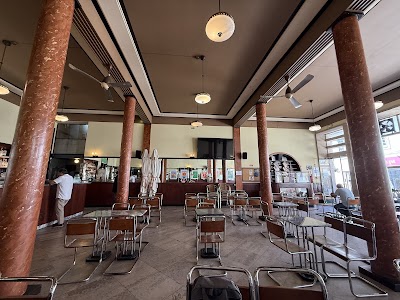 Café Paraiso atmosphere