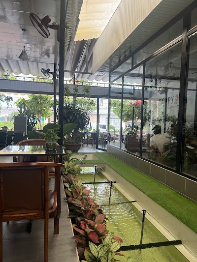 Poppy Coffee and Tea atmosphere