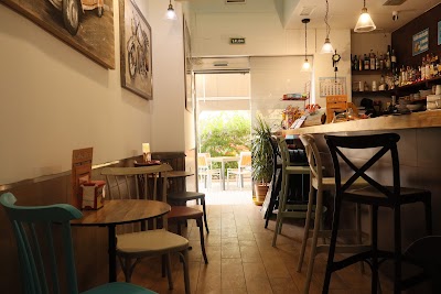Cafe Bru atmosphere