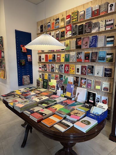 Mandolina libros, café y talleres atmosphere