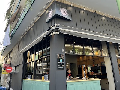 Ennea Street Coffee atmosphere