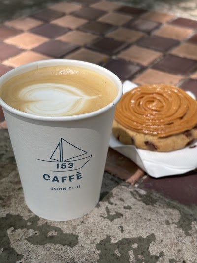 153 Caffè atmosphere